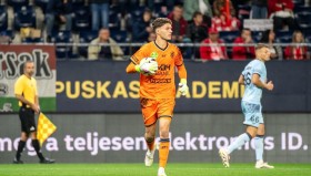 半岛体育-2003年NBA火箭队赛季战绩及球队表现总结