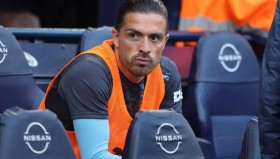 半岛体育-世俱杯比赛中球员表现数据全面归纳：进攻、防守与组织三维视角